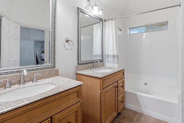 829 Parkwest Boulevard, Saginaw, TX 76179