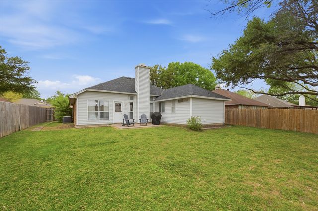 829 Parkwest Boulevard, Saginaw, TX 76179