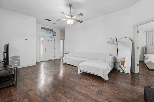 829 Parkwest Boulevard, Saginaw, TX 76179