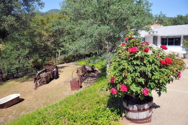 46565 Dry Creek Dr, Badger, CA 93603