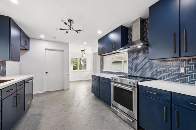 8527 Glenloch Drive, Houston, TX 77061