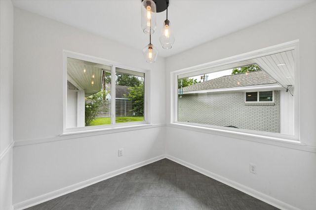 8527 Glenloch Drive, Houston, TX 77061