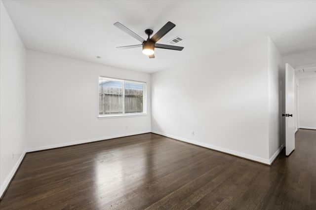 8527 Glenloch Drive, Houston, TX 77061