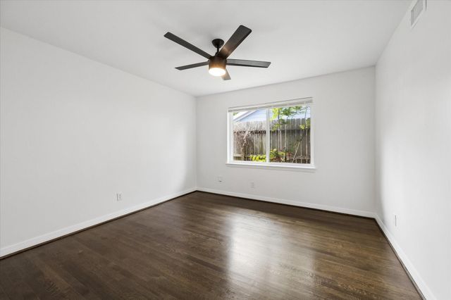 8527 Glenloch Drive, Houston, TX 77061