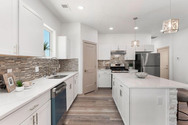 129 Chamartin Avenue, Rio Communities, NM 87002