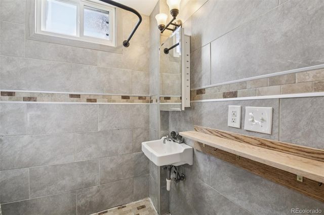 2715 N Cook Street, Denver, CO 80205