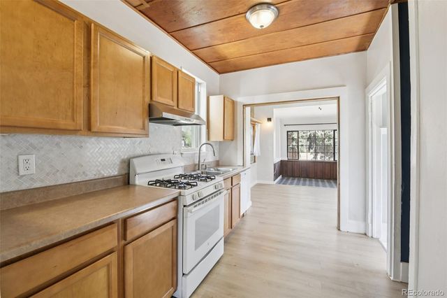 2715 N Cook Street, Denver, CO 80205