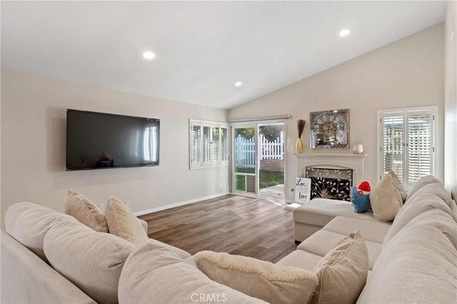 27945 Sycamore Creek, Valencia, CA 91354