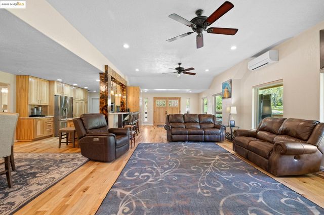 18060 Rob Ric Road, Sonora, CA 95370