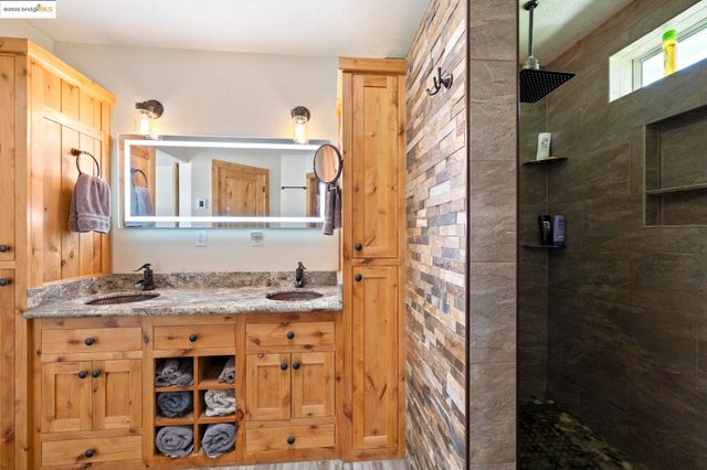 18060 Rob Ric Road, Sonora, CA 95370