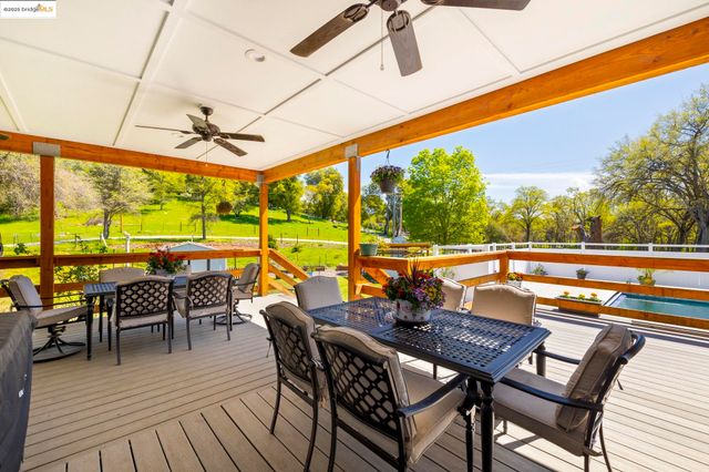 18060 Rob Ric Road, Sonora, CA 95370