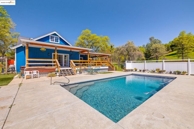 18060 Rob Ric Road, Sonora, CA 95370