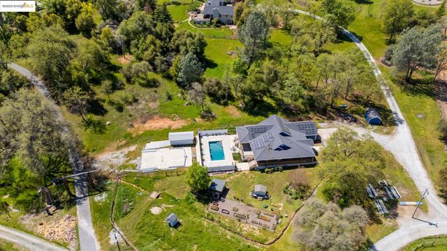 18060 Rob Ric Road, Sonora, CA 95370