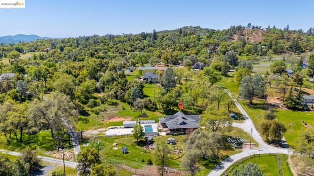 18060 Rob Ric Road, Sonora, CA 95370