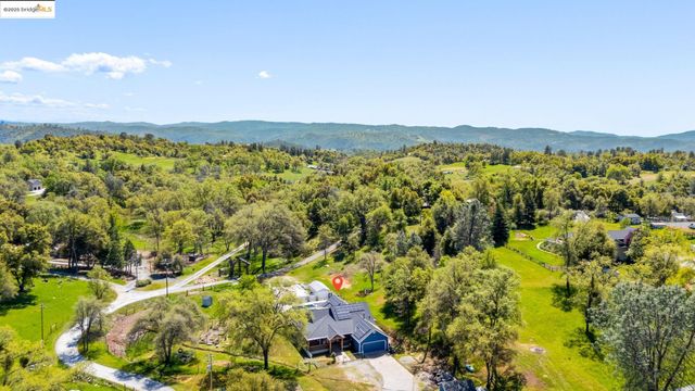 18060 Rob Ric Road, Sonora, CA 95370