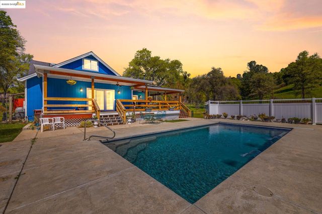 18060 Rob Ric Road, Sonora, CA 95370