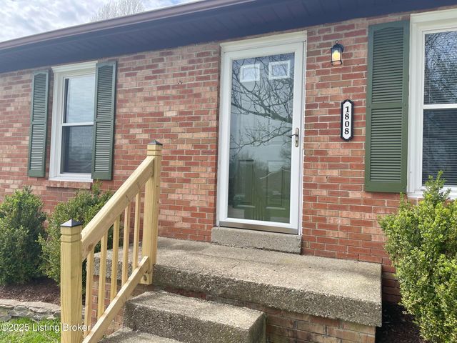 1808 Oakwood Dr, Shelbyville, KY 40065