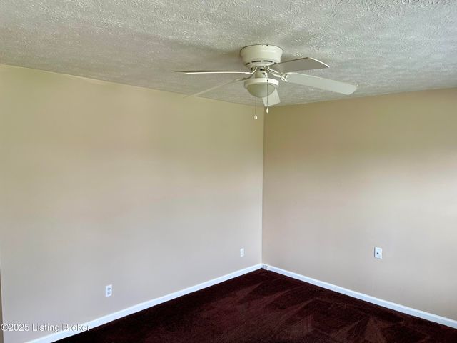 1808 Oakwood Dr, Shelbyville, KY 40065