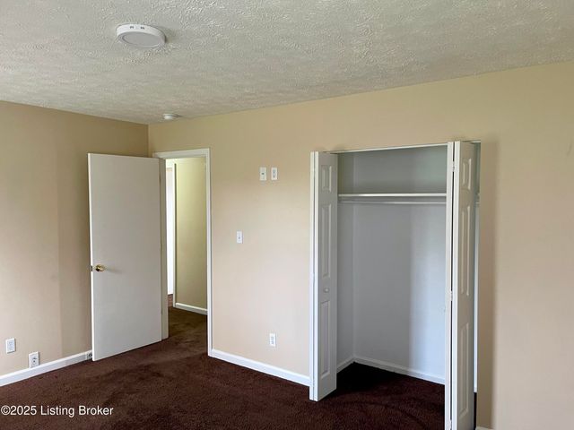 1808 Oakwood Dr, Shelbyville, KY 40065