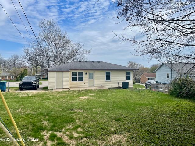 1808 Oakwood Dr, Shelbyville, KY 40065