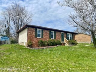 1808 Oakwood Dr, Shelbyville, KY 40065