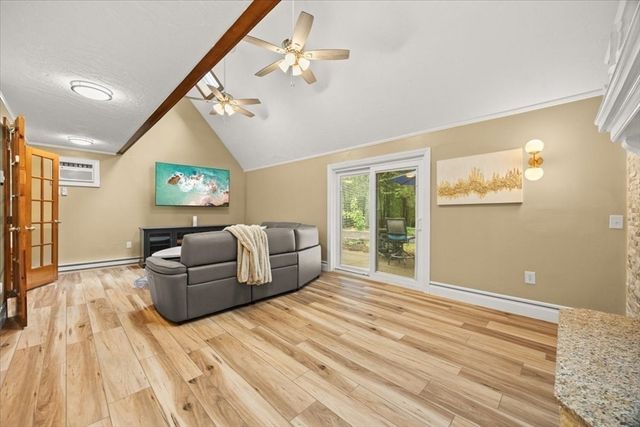 871 Washington St, Franklin, MA 02038