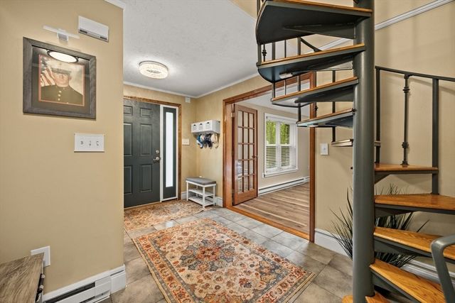 871 Washington St, Franklin, MA 02038