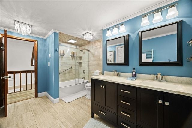 871 Washington St, Franklin, MA 02038