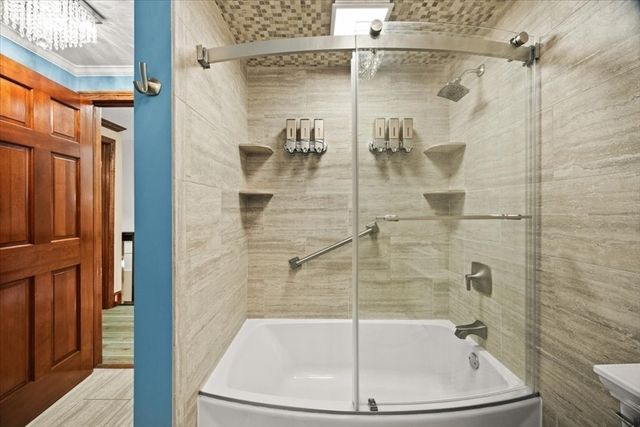 871 Washington St, Franklin, MA 02038