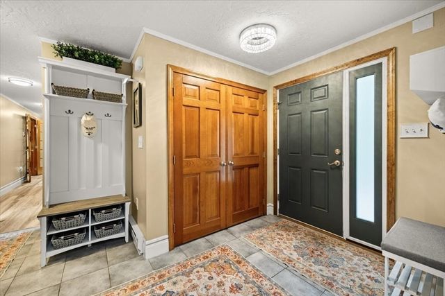 871 Washington St, Franklin, MA 02038