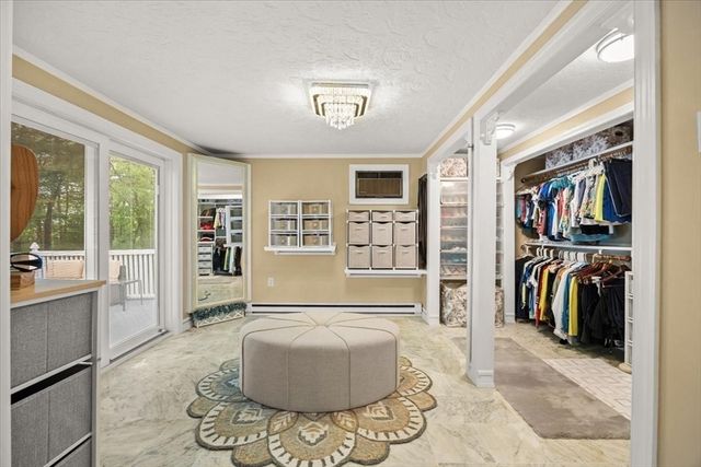 871 Washington St, Franklin, MA 02038