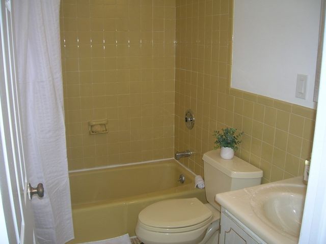 6 April Lane 33, Lexington, MA 02421