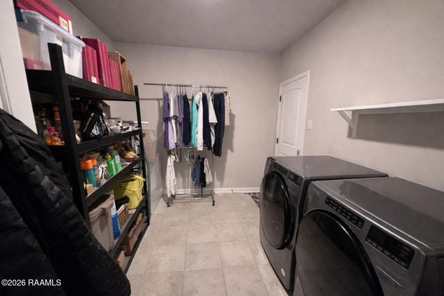 400 Eastwood Drive, Lafayette, LA 70508