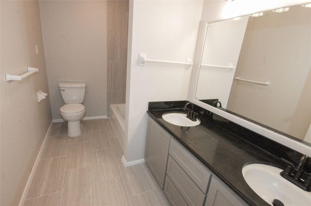 612 Falling Leaf Drive, Friendswood, TX 77546