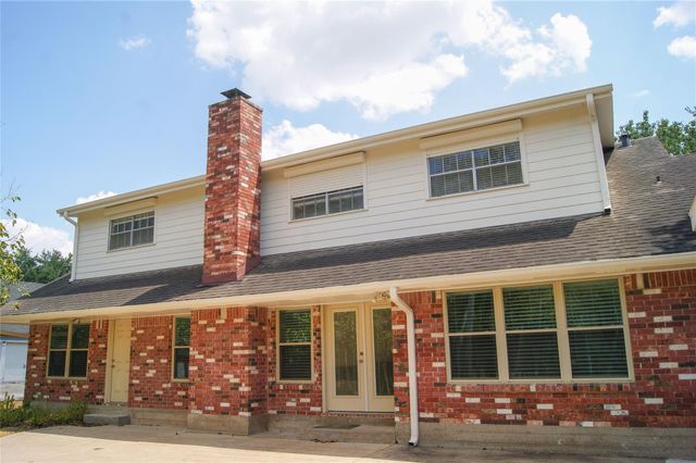 612 Falling Leaf Drive, Friendswood, TX 77546