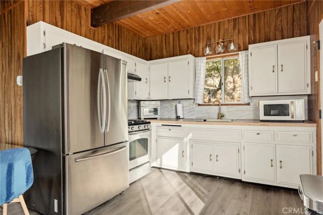 1226 Bridal Path, Rimforest, CA 92378