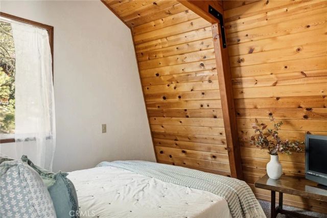 1226 Bridal Path, Rimforest, CA 92378