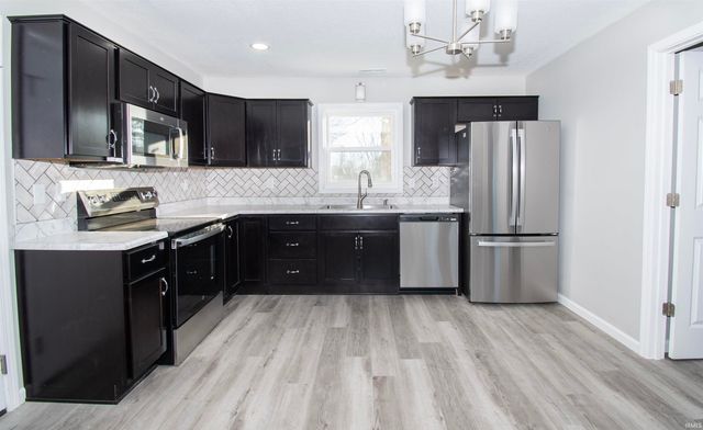 105 Pennsylvania Avenue, Kendallville, IN 46755