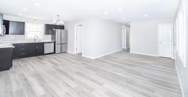 105 Pennsylvania Avenue, Kendallville, IN 46755