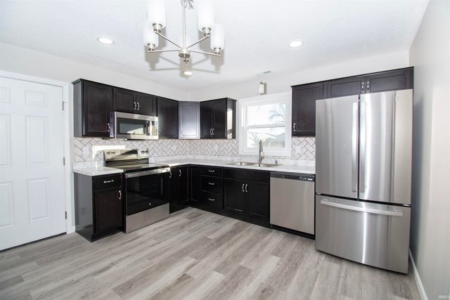 105 Pennsylvania Avenue, Kendallville, IN 46755