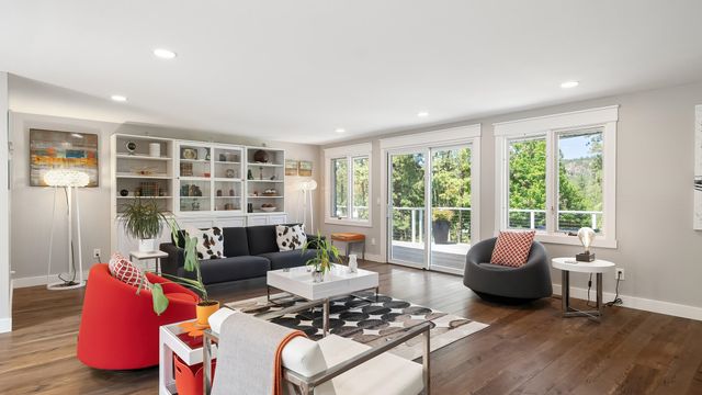 2710 W Regina Ln, Spokane, WA 99218