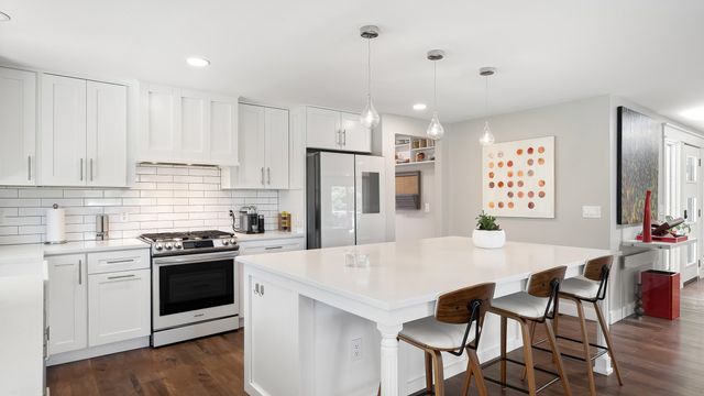 2710 W Regina Ln, Spokane, WA 99218