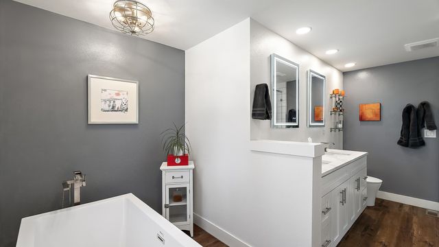 2710 W Regina Ln, Spokane, WA 99218