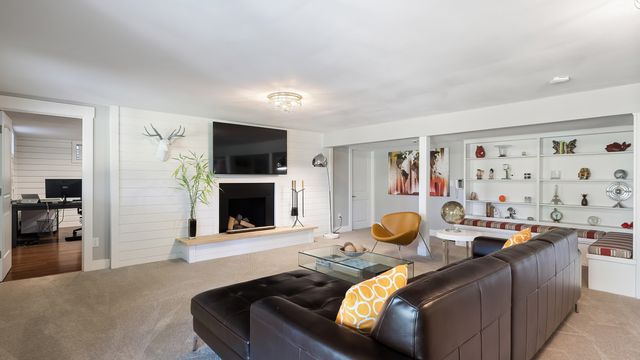 2710 W Regina Ln, Spokane, WA 99218