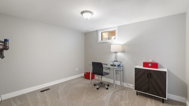 2710 W Regina Ln, Spokane, WA 99218