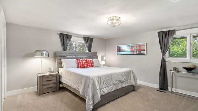 2710 W Regina Ln, Spokane, WA 99218