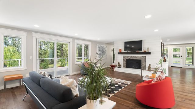 2710 W Regina Ln, Spokane, WA 99218