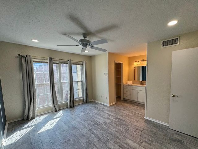 2535 Wedglea Drive 123, Dallas, TX 75211