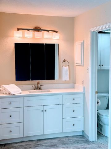 2535 Wedglea Drive 123, Dallas, TX 75211