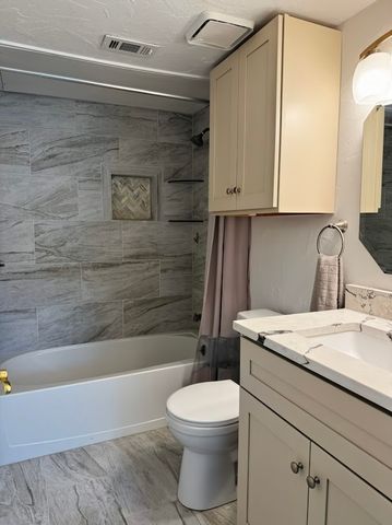 2535 Wedglea Drive 123, Dallas, TX 75211